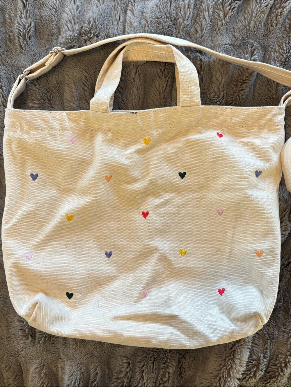 BAGGU Heart Print Duck Bag in Cream